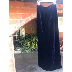Broken zipper. Vntgw blue velvet maxiskirt  Sz S